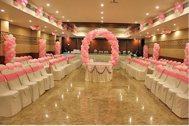 Grand Thakar Hotell Rajkot Eksteriør bilde