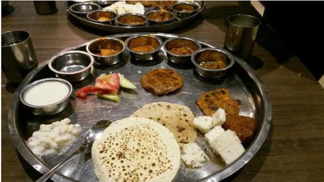 Grand Thakar Hotell Rajkot Eksteriør bilde