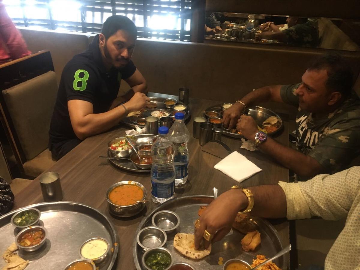 Grand Thakar Hotell Rajkot Eksteriør bilde